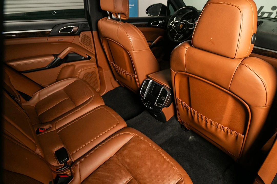 2018 Porsche 958 Cayenne S - Image 8 of 21