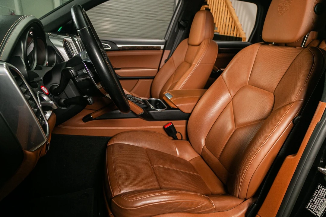 2018 Porsche 958 Cayenne S - Image 4 of 21