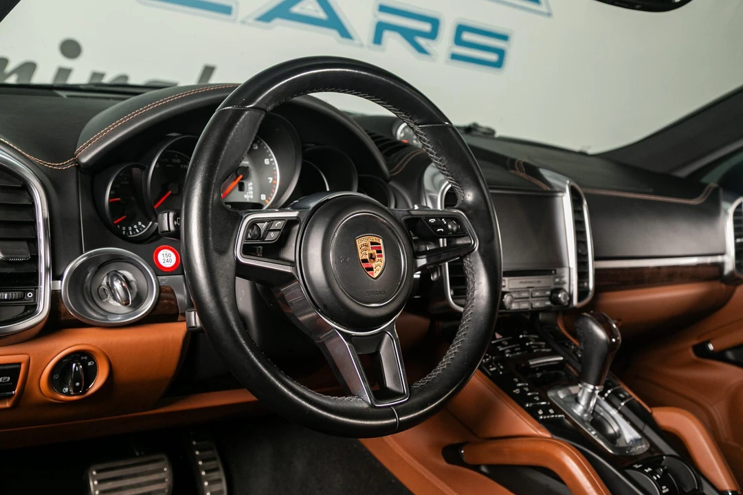 2018 Porsche 958 Cayenne S - Image 6 of 21