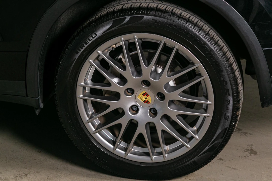 2018 Porsche 958 Cayenne S - Image 17 of 21