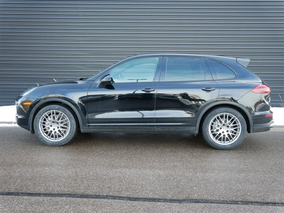2018 Porsche 958 Cayenne S - Image 2 of 7