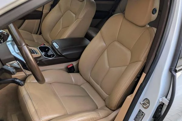 2018 Porsche 958 Cayenne S - Image 6 of 15