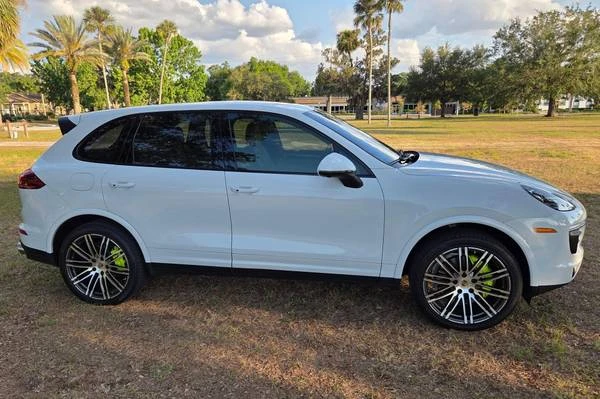 2018 Porsche 958 Cayenne S - Image 3 of 15