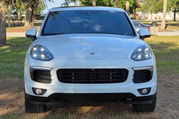2018 Porsche 958 Cayenne S - Image 2 of 15