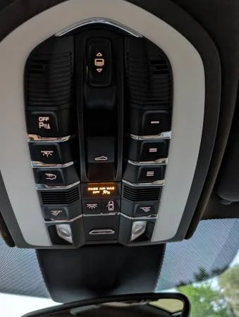 2018 Porsche 958 Cayenne S - Image 10 of 15