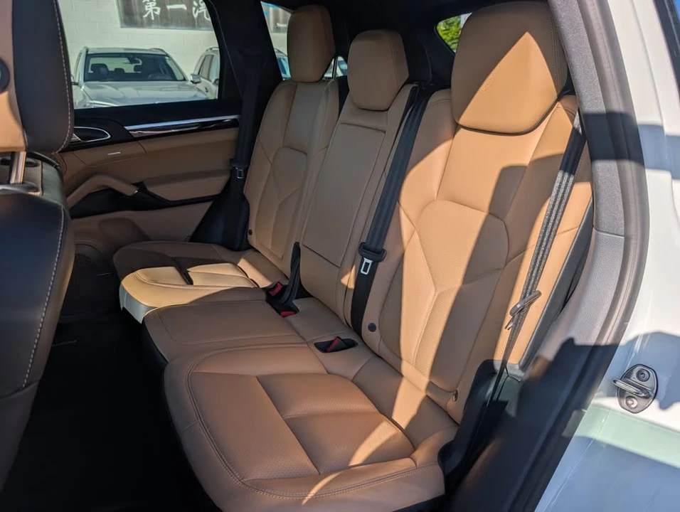 2018 Porsche Cayenne - Image 11 of 20