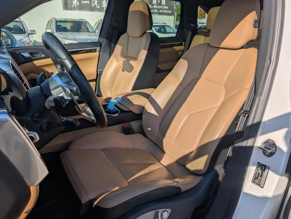 2018 Porsche Cayenne - Image 19 of 20
