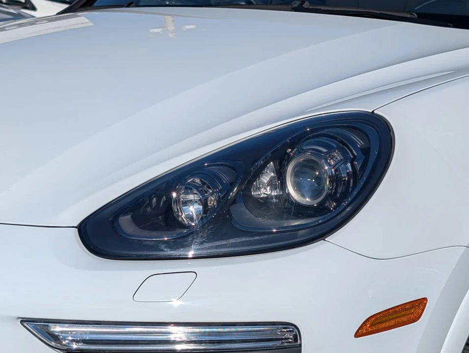 2018 Porsche 958 Cayenne - Image 9 of 20
