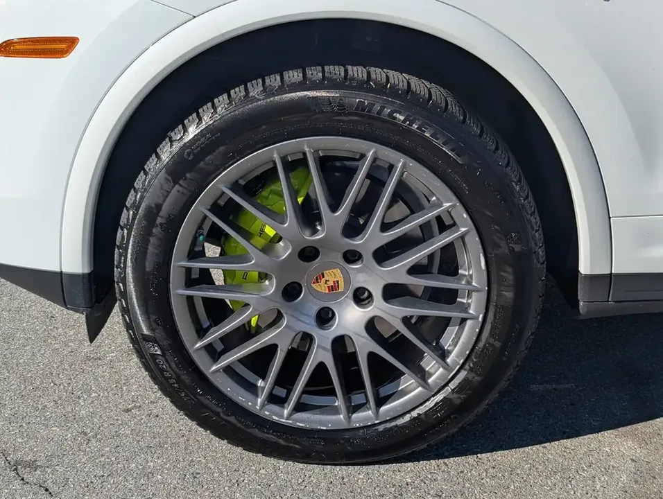 2018 Porsche 958 Cayenne - Image 9 of 20