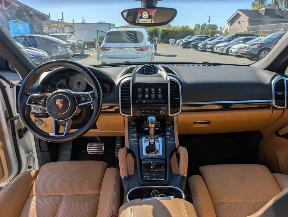 2018 Porsche 958 Cayenne - Image 13 of 20
