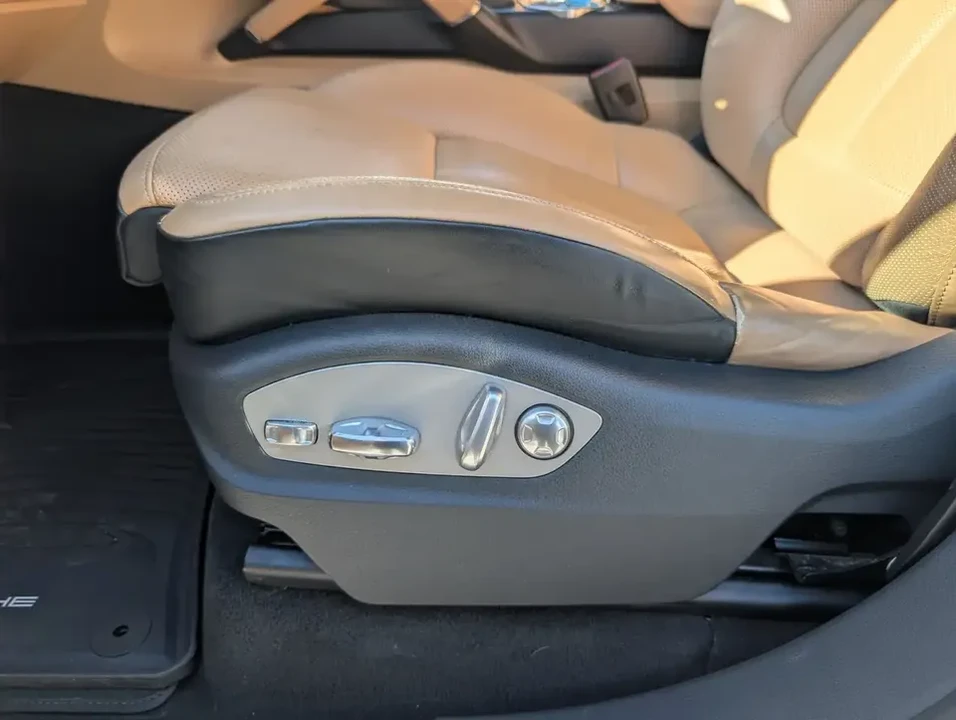 2018 Porsche 958 Cayenne - Image 11 of 20
