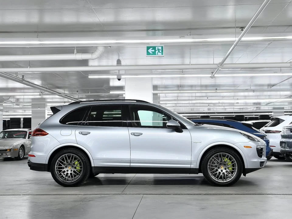 2018 Porsche 958 Cayenne - Image 2 of 11