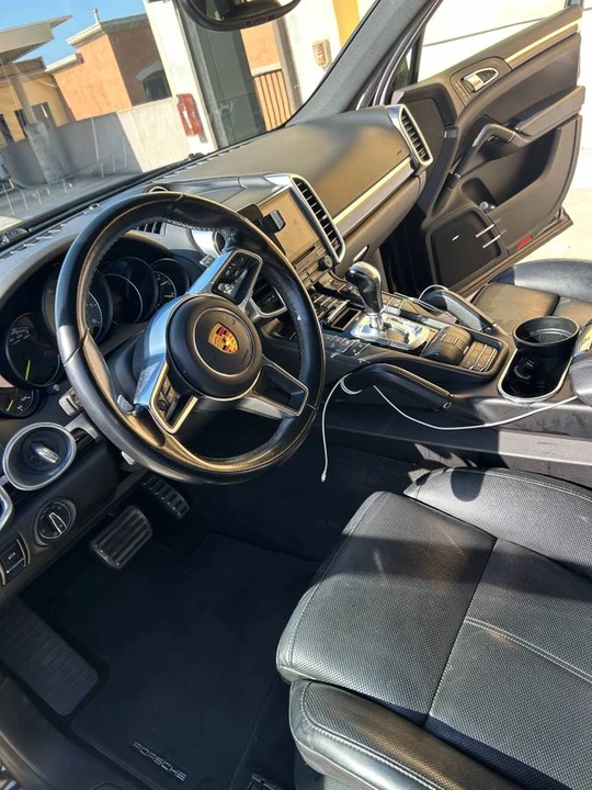 2018 Porsche 958 Cayenne - Image 18 of 24