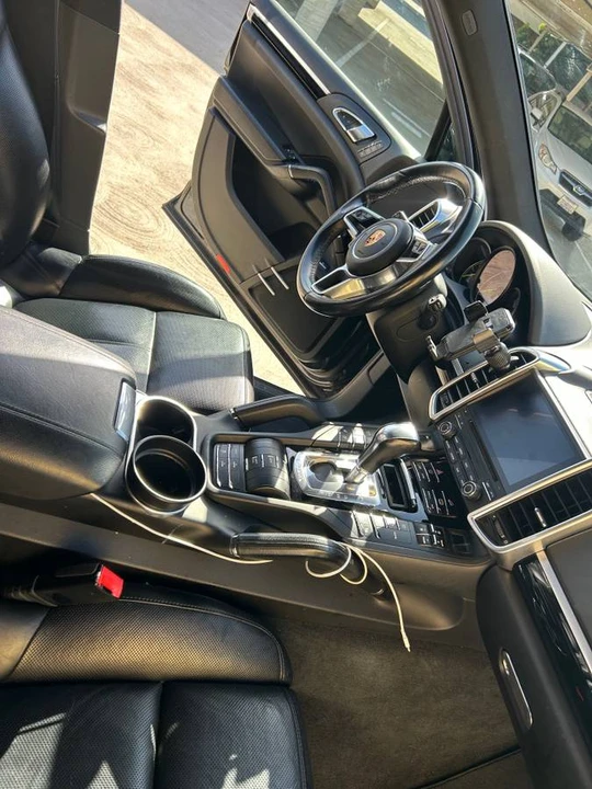 2018 Porsche 958 Cayenne - Image 7 of 24