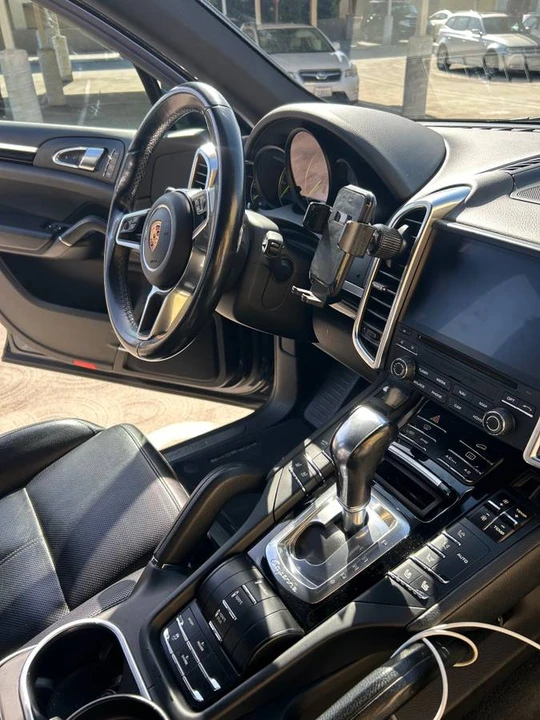 2018 Porsche 958 Cayenne - Image 9 of 24