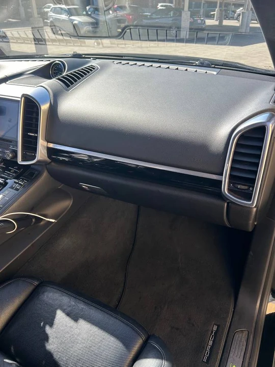 2018 Porsche 958 Cayenne - Image 8 of 24
