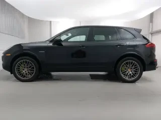 2018 Porsche 958 Cayenne S - Image 2 of 4