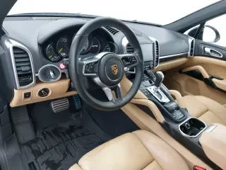 2018 Porsche 958 Cayenne S - Image 4 of 4