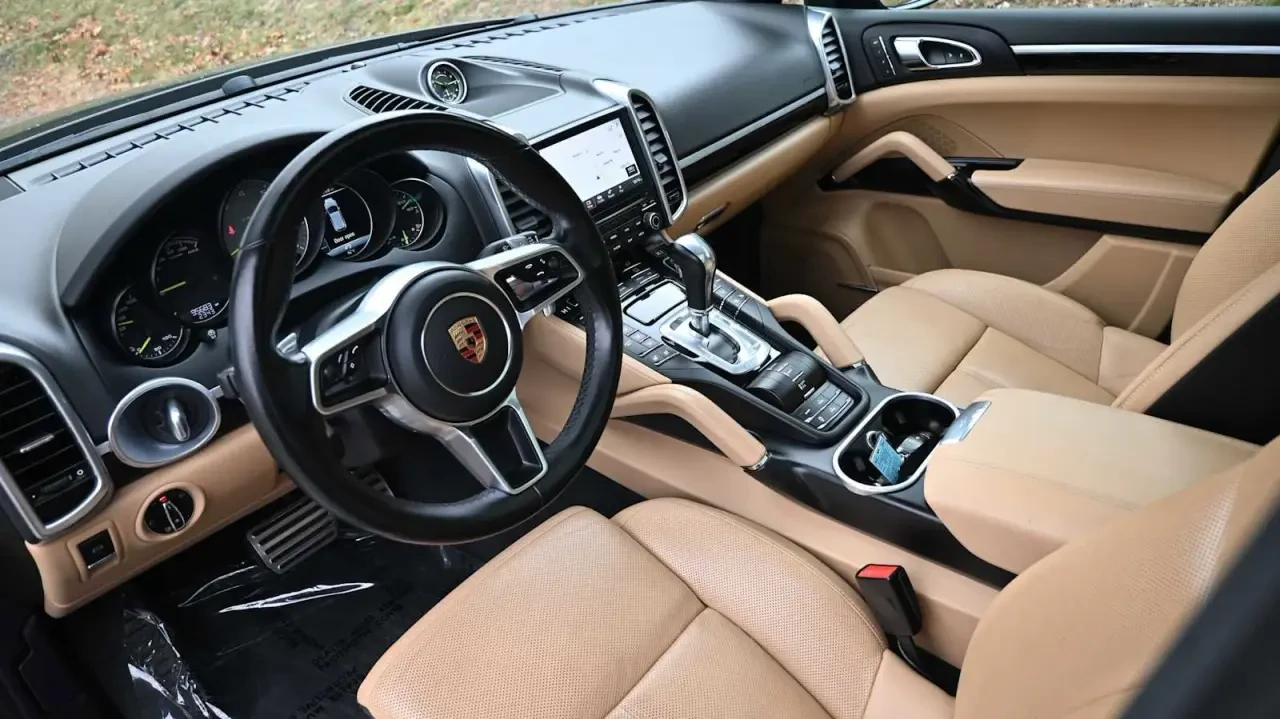 2018 Porsche 958 Cayenne S - Image 4 of 6