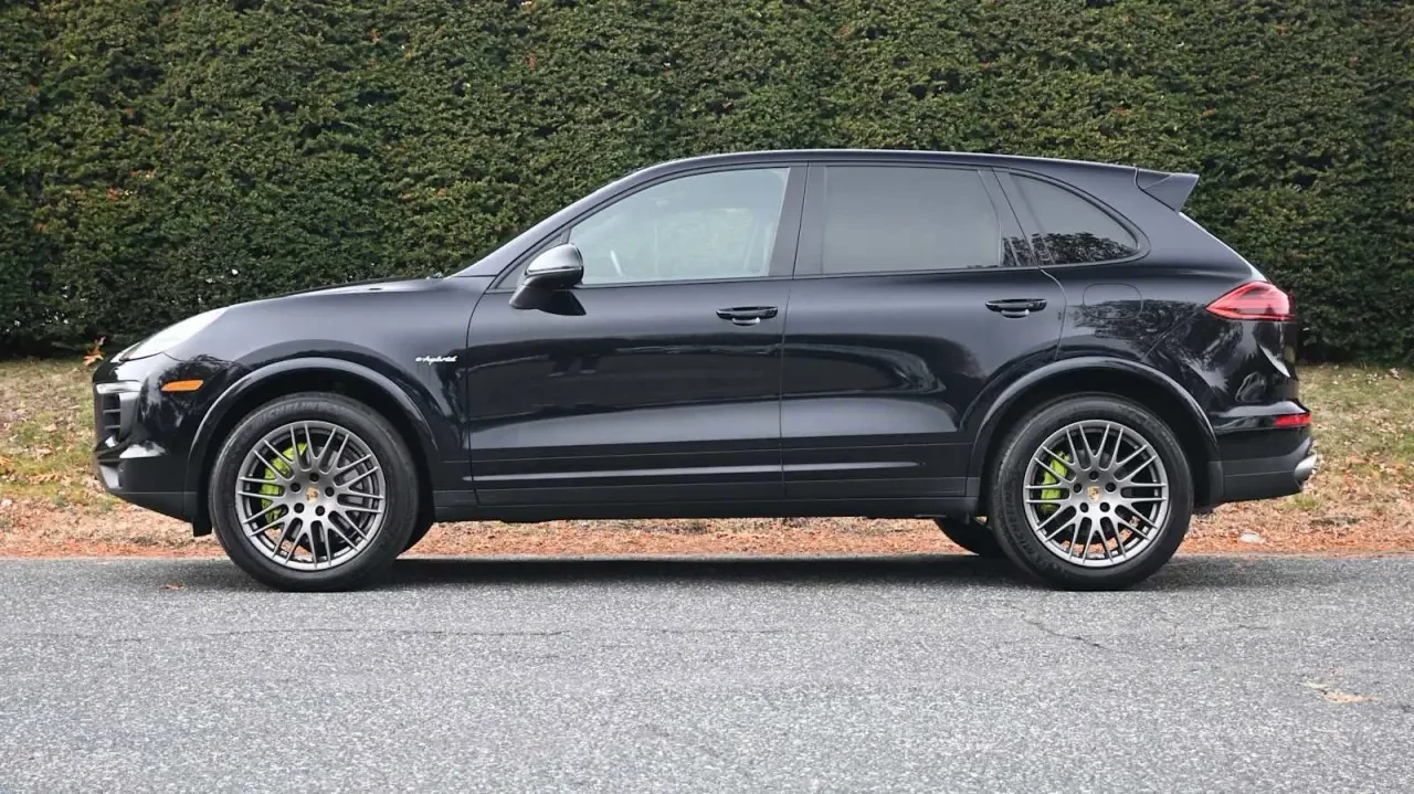 2018 Porsche 958 Cayenne S - Image 2 of 6