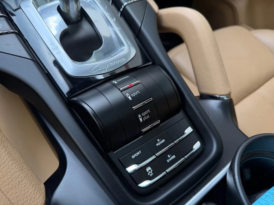 2018 Porsche 958 Cayenne S - Image 18 of 20
