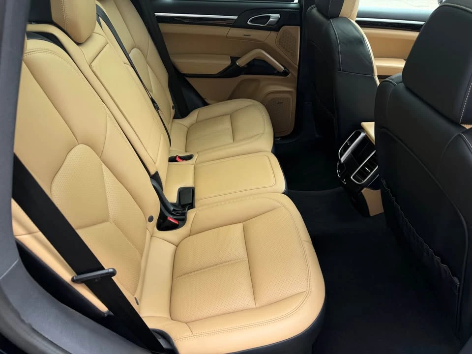 2018 Porsche 958 Cayenne S - Image 12 of 20