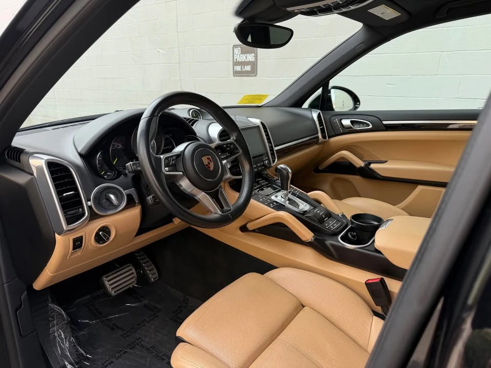2018 Porsche 958 Cayenne S - Image 5 of 20