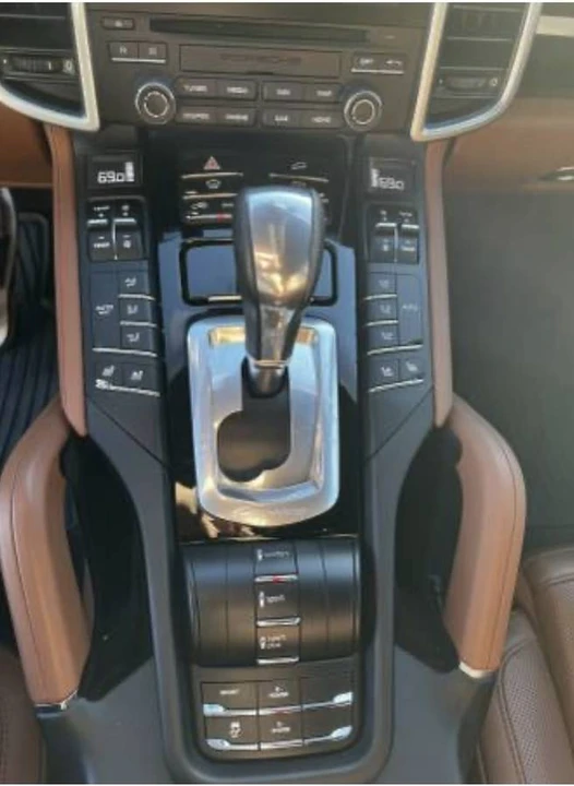 2018 Porsche Cayenne - Image 17 of 18