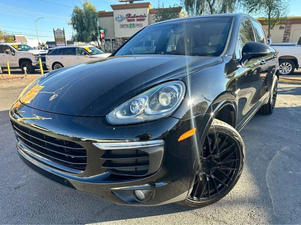 2018 Porsche 958 Cayenne S - Image 8 of 13