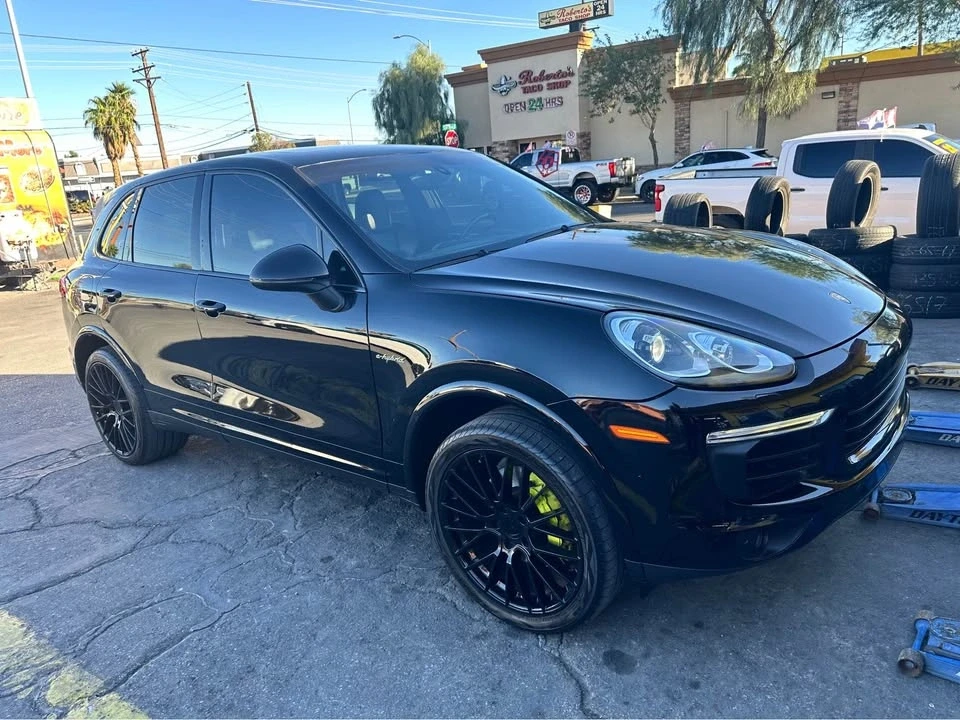 2018 Porsche 958 Cayenne S - Image 2 of 13