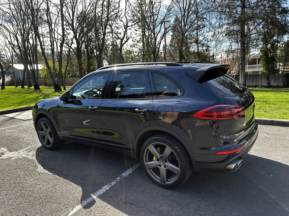 2018 Porsche 958 Cayenne S - Image 8 of 31
