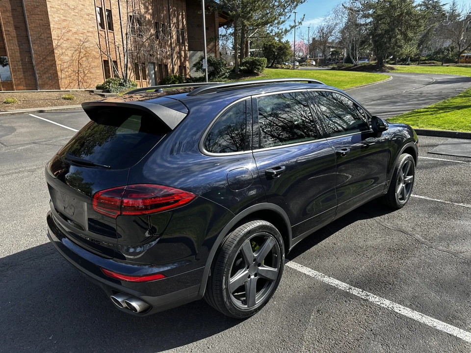 2018 Porsche 958 Cayenne S - Image 12 of 31