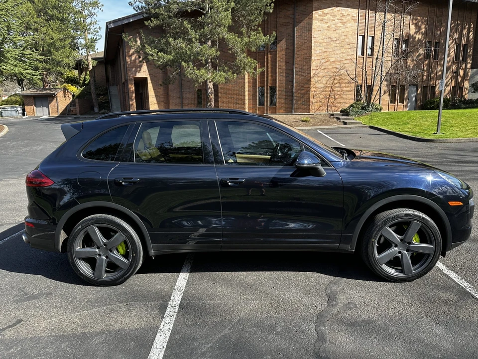 2018 Porsche 958 Cayenne S - Image 14 of 31