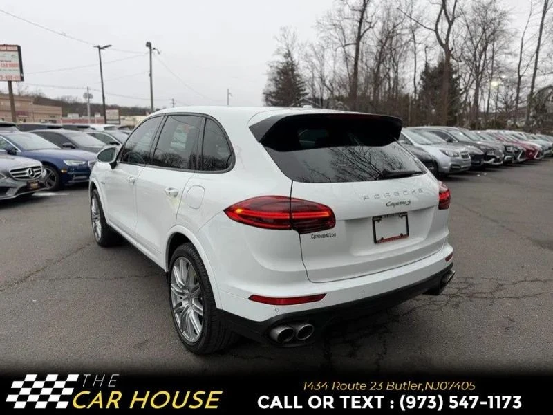 2018 Porsche 958 Cayenne S - Image 9 of 12