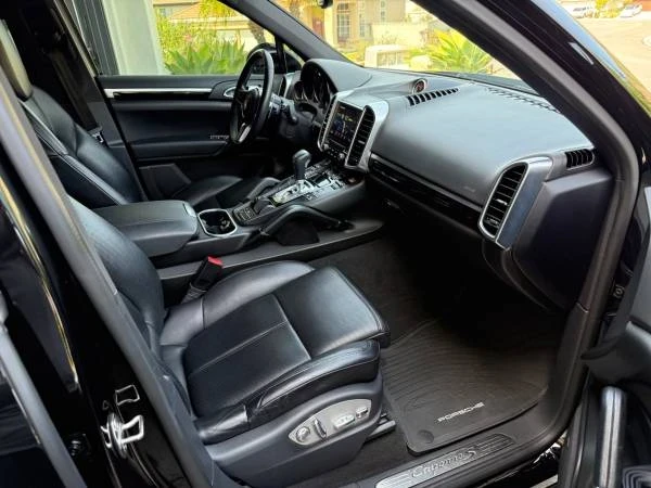 2018 Porsche 958 Cayenne S - Image 16 of 21