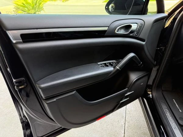 2018 Porsche 958 Cayenne S - Image 13 of 21