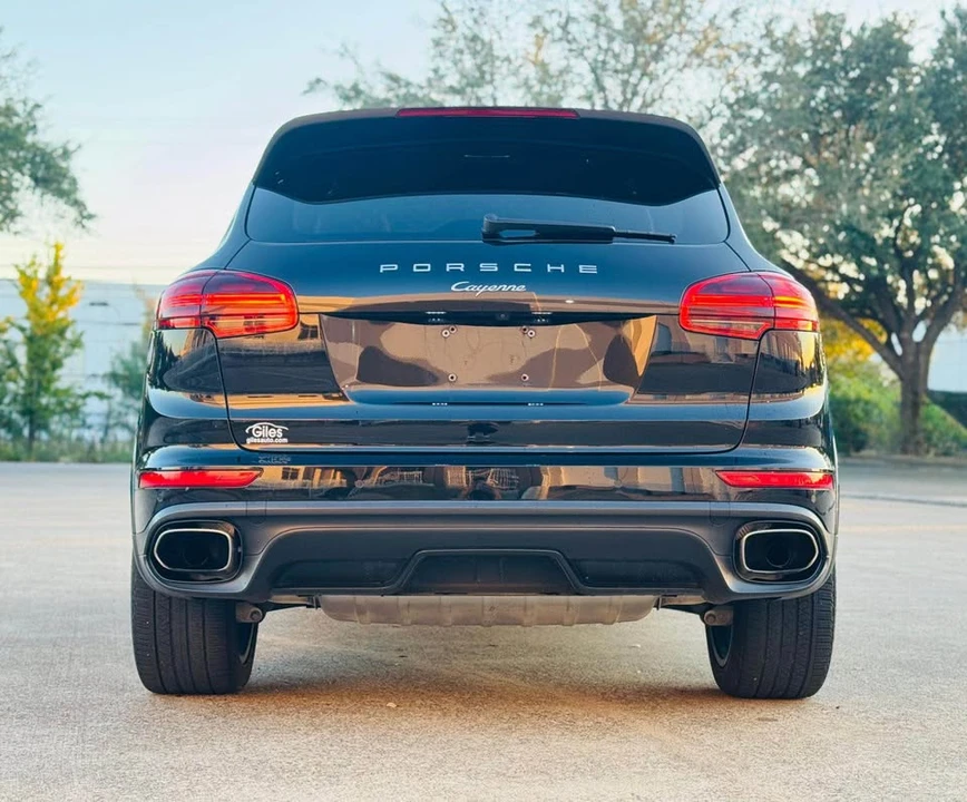 2018 Porsche 958 Cayenne S - Image 11 of 15