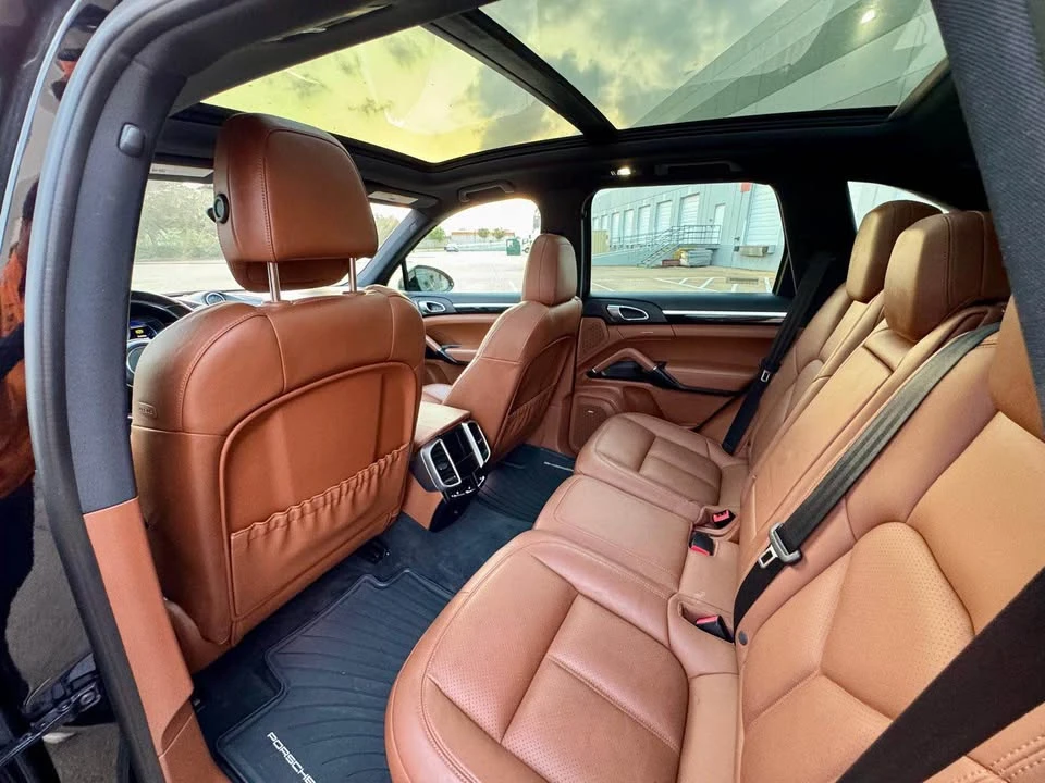 2018 Porsche 958 Cayenne S - Image 9 of 15
