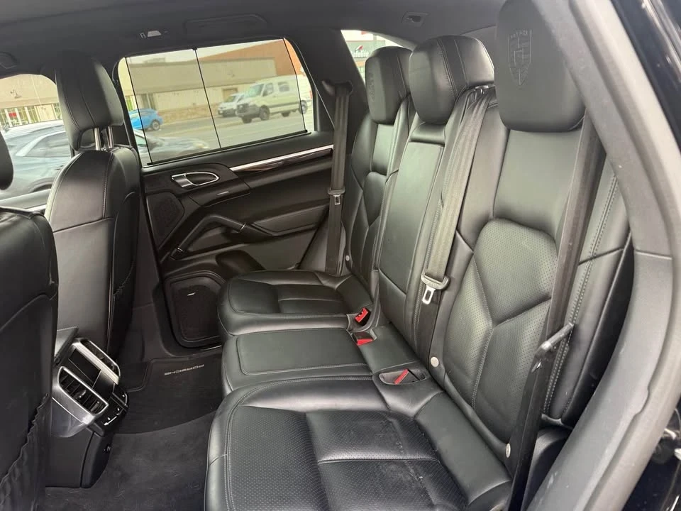 2018 Porsche 958 Cayenne S - Image 9 of 12