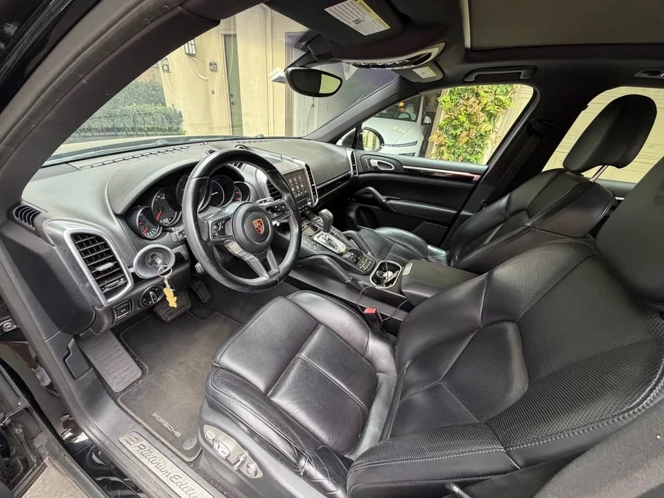 2018 Porsche 958 Cayenne S - Image 16 of 19