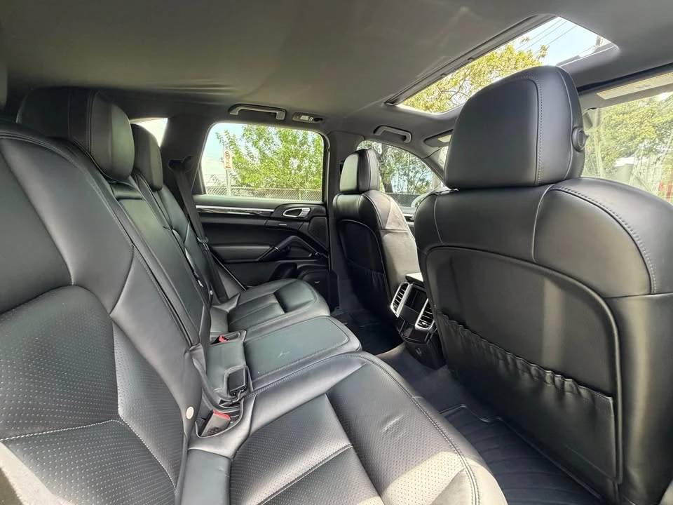 2018 Porsche 958 Cayenne S - Image 9 of 14