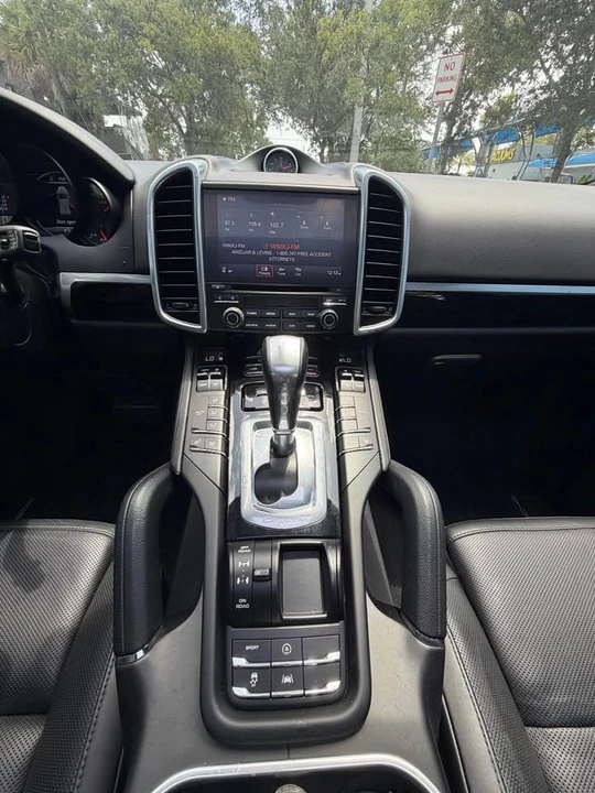 2018 Porsche 958 Cayenne S - Image 11 of 14