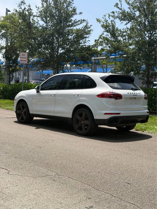 2018 Porsche 958 Cayenne S - Image 5 of 14