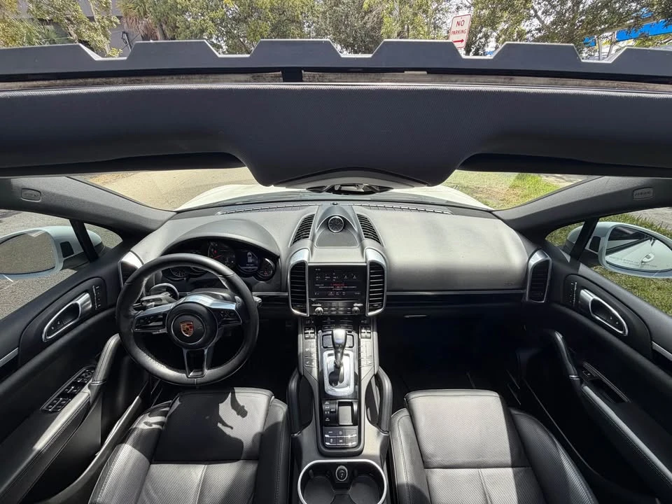 2018 Porsche 958 Cayenne S - Image 10 of 14
