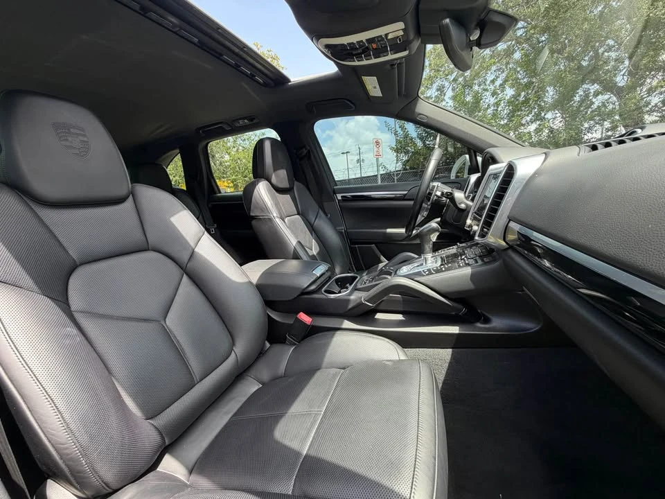 2018 Porsche 958 Cayenne S - Image 12 of 14