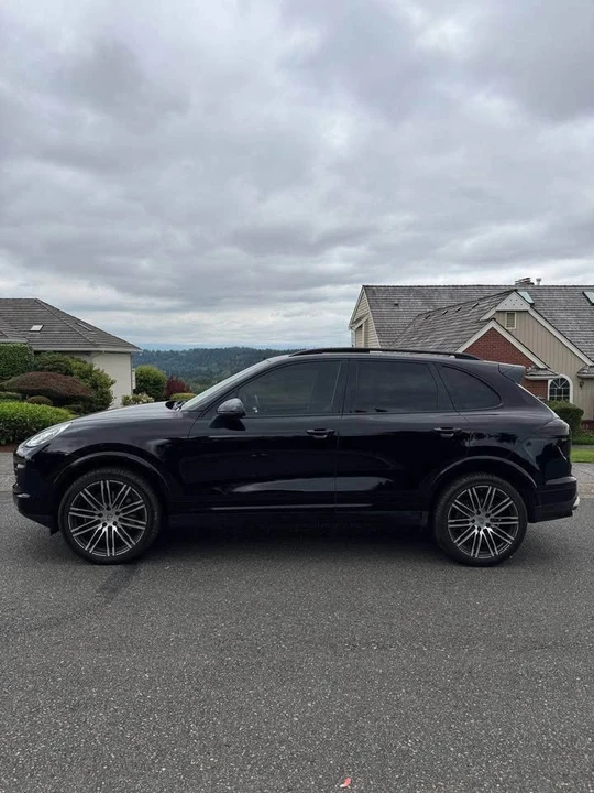 2018 Porsche 958 Cayenne S - Image 2 of 10