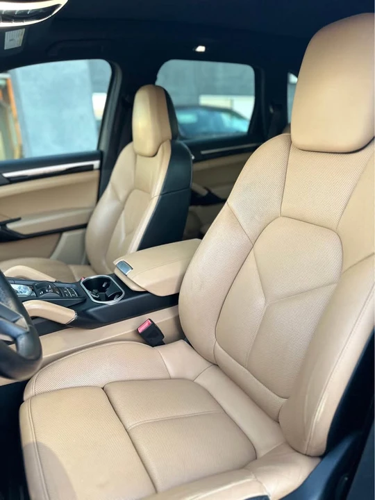 2018 Porsche 958 Cayenne S - Image 12 of 16