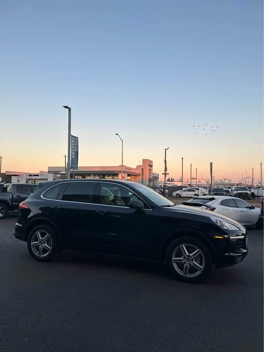 2018 Porsche 958 Cayenne S - Image 9 of 16