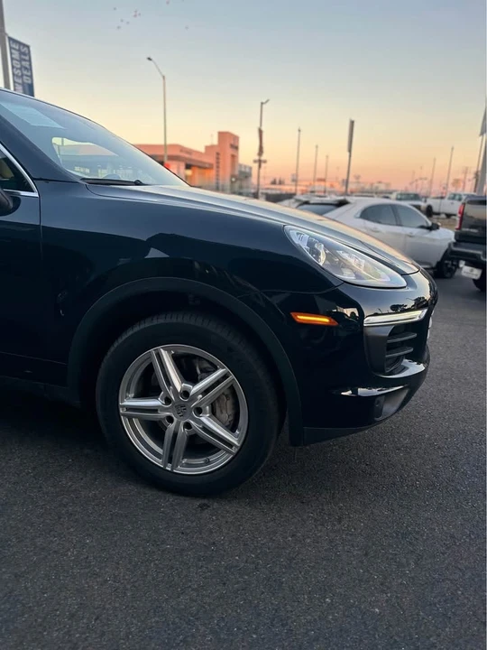 2018 Porsche 958 Cayenne S - Image 3 of 16