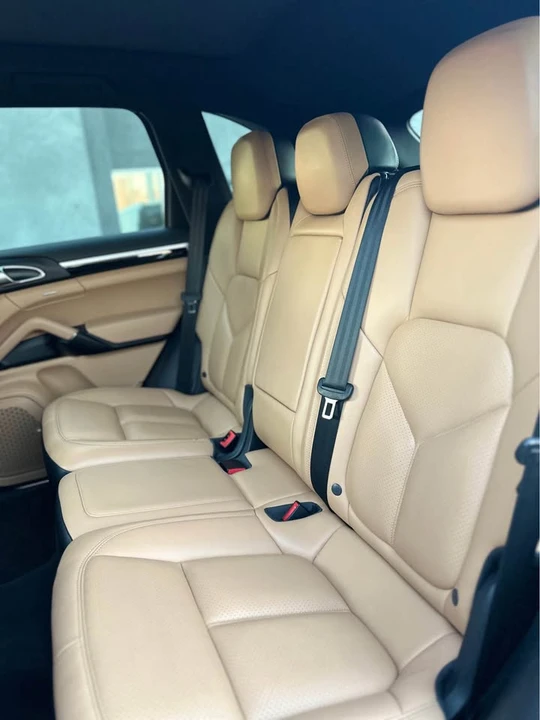 2018 Porsche 958 Cayenne S - Image 11 of 16